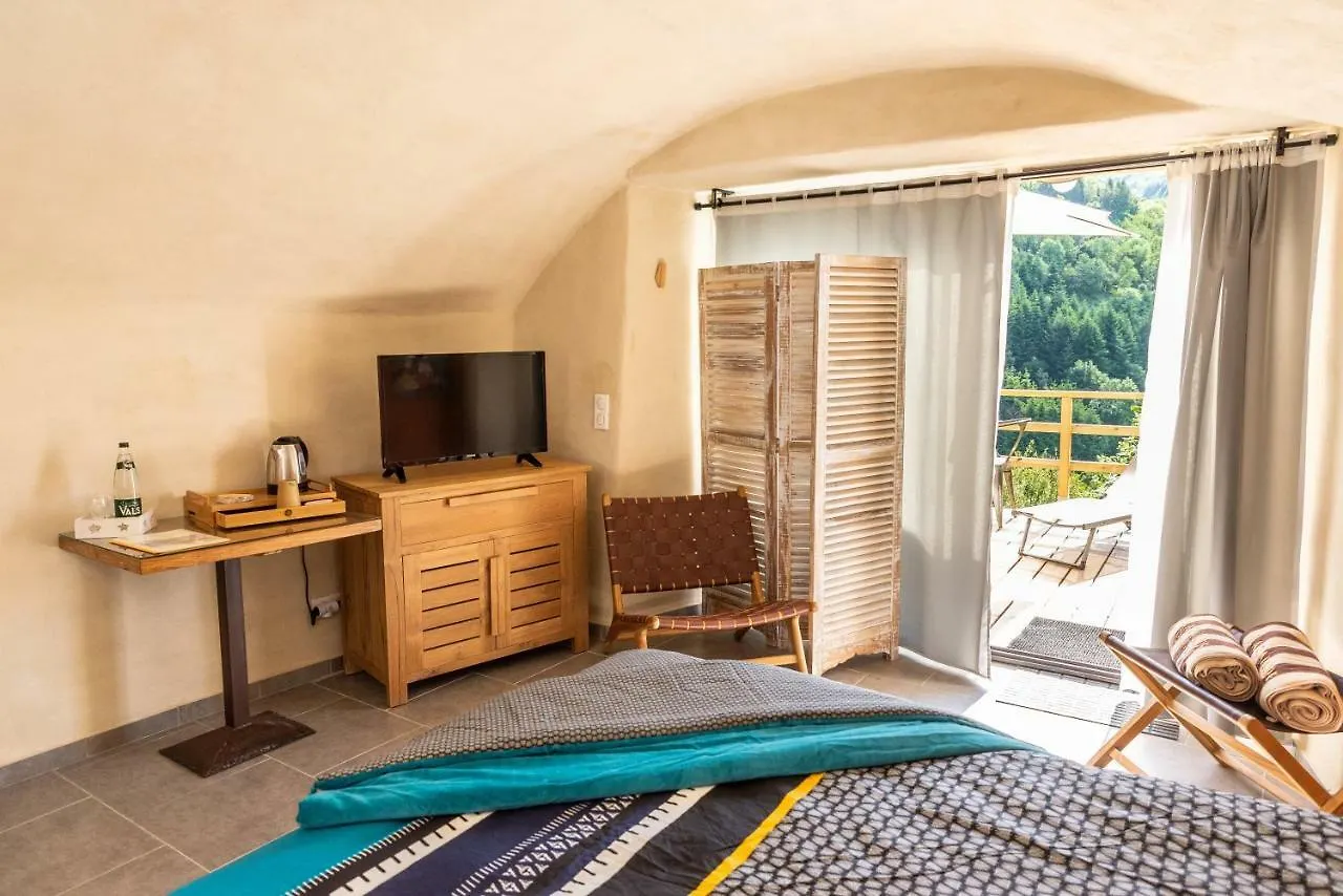 La Calade Chambres D'Hotes & Espace Bien-Etre Chirols