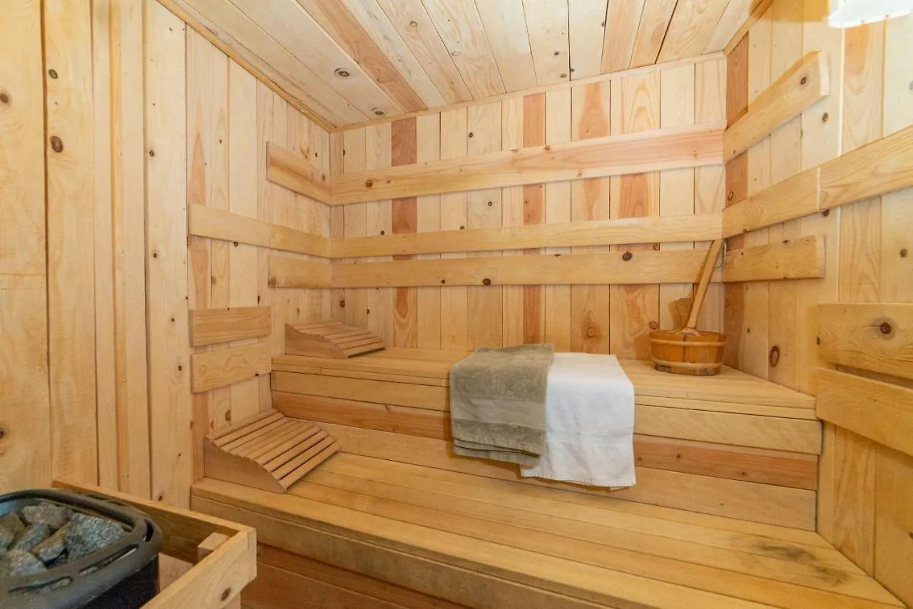 La Calade Chambres D'Hotes & Espace Bien-Etre Chirols 0*,
