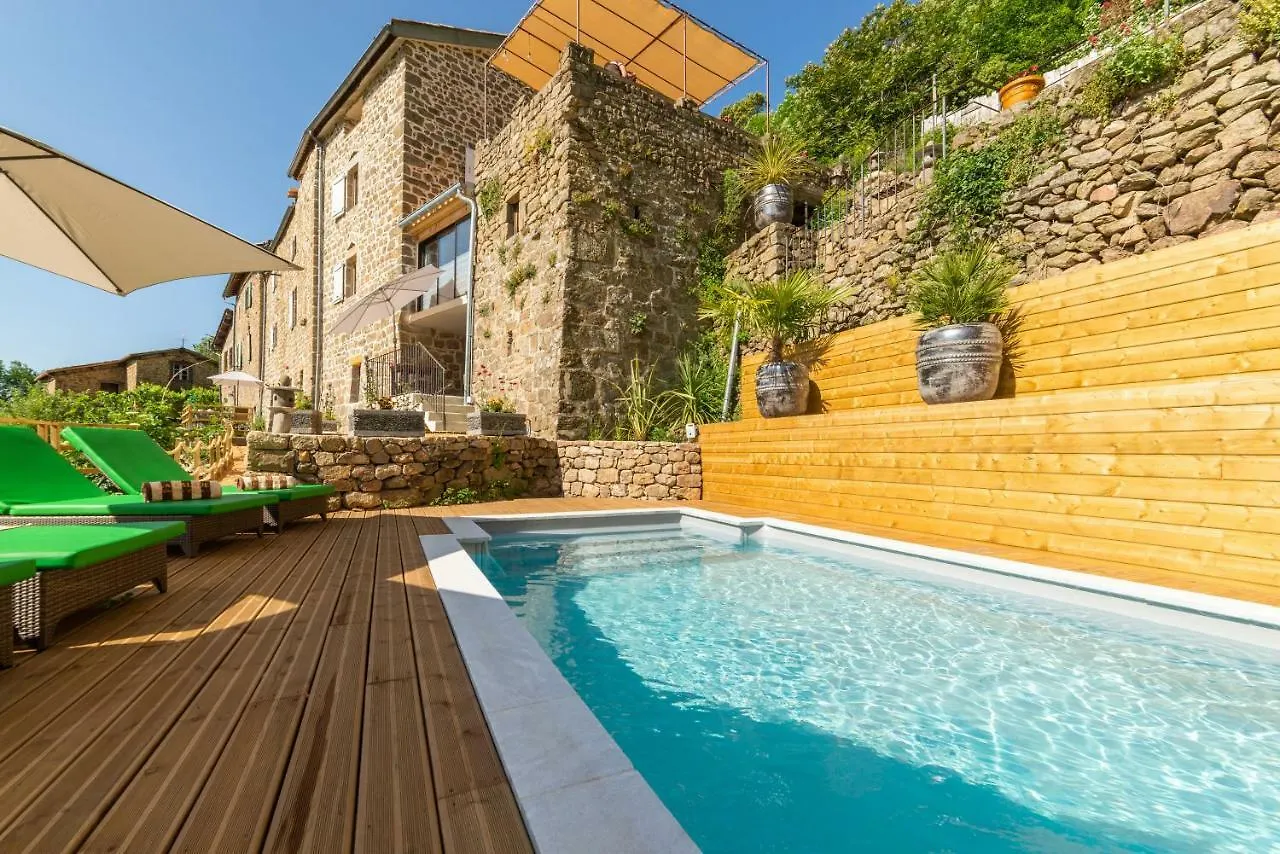 La Calade Chambres D'Hotes & Espace Bien-Etre Chirols
