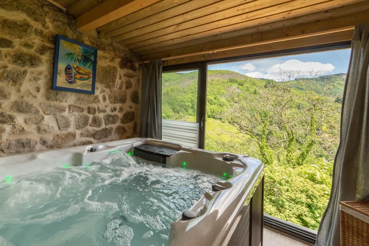 La Calade Chambres D'Hotes & Espace Bien-Etre Chirols France